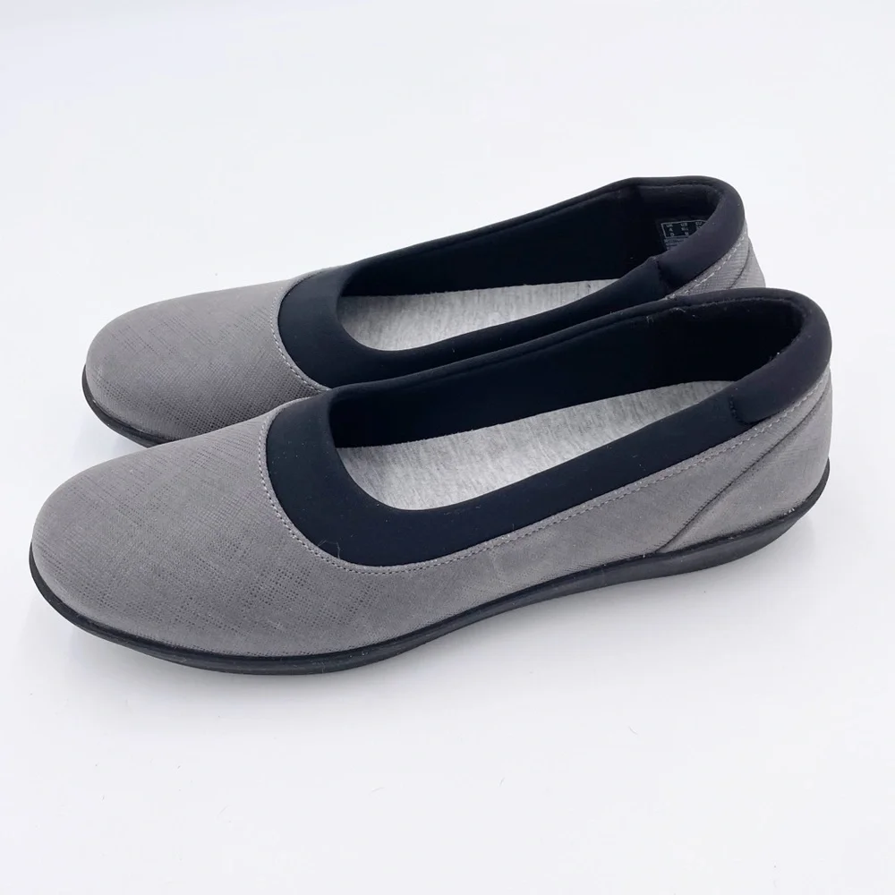 Cloudsteppers by Clarks Women's Ayla Pure Closed Toe Loafers Flats Size 6.5 Grey